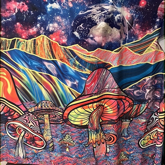 Large wall tapestry. - Picture 2 of 3